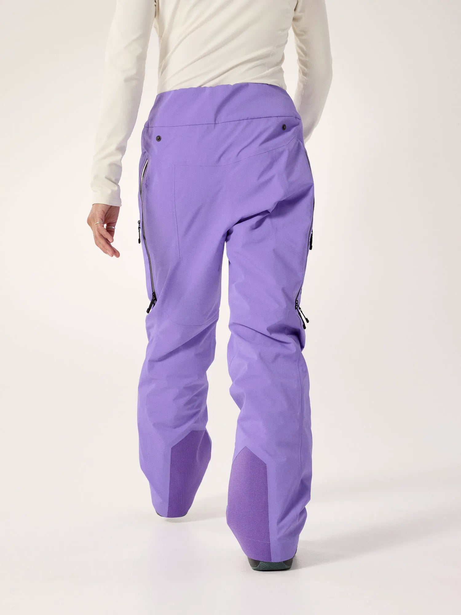 Aster / Black