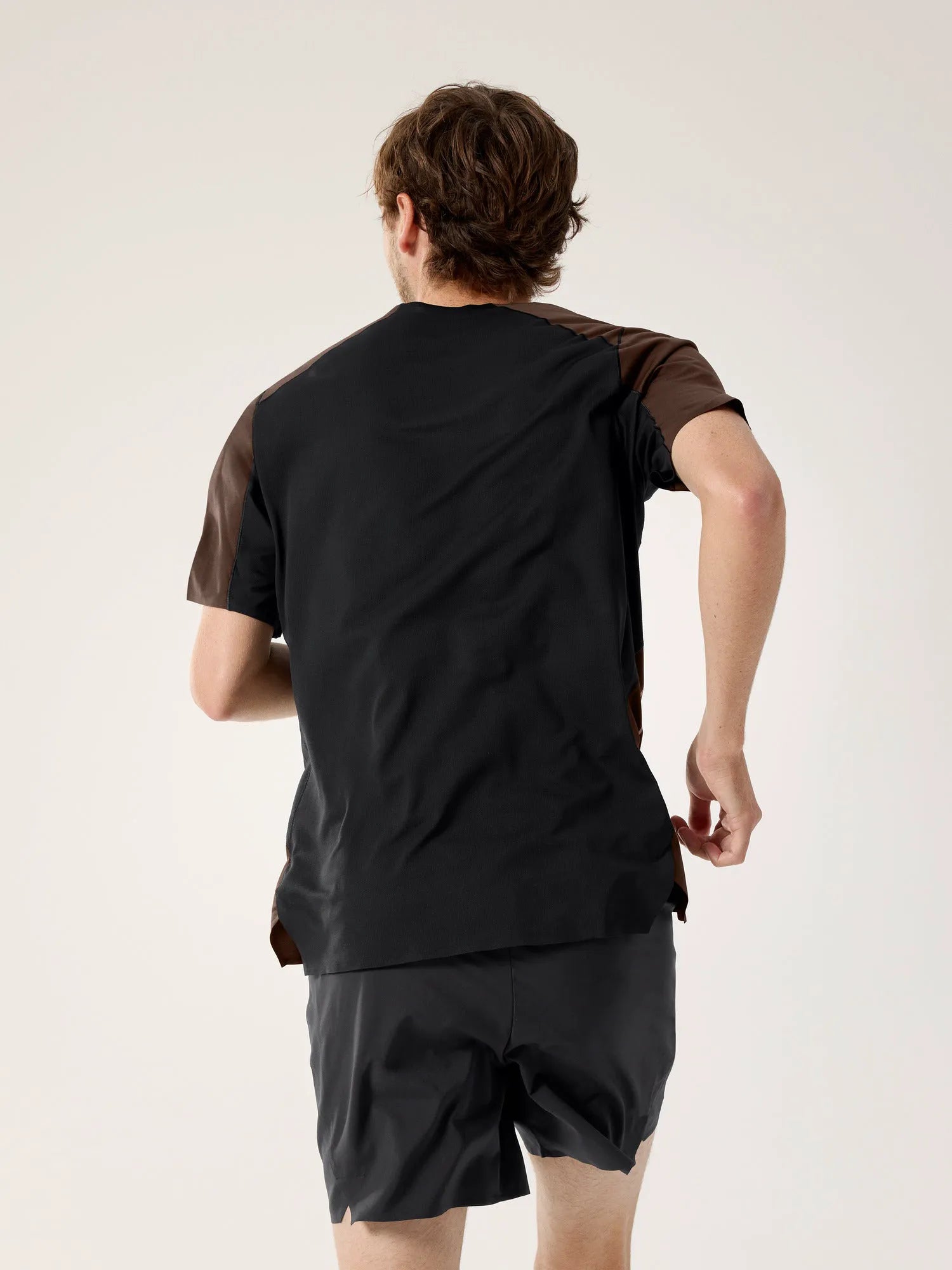 Carob / Black
