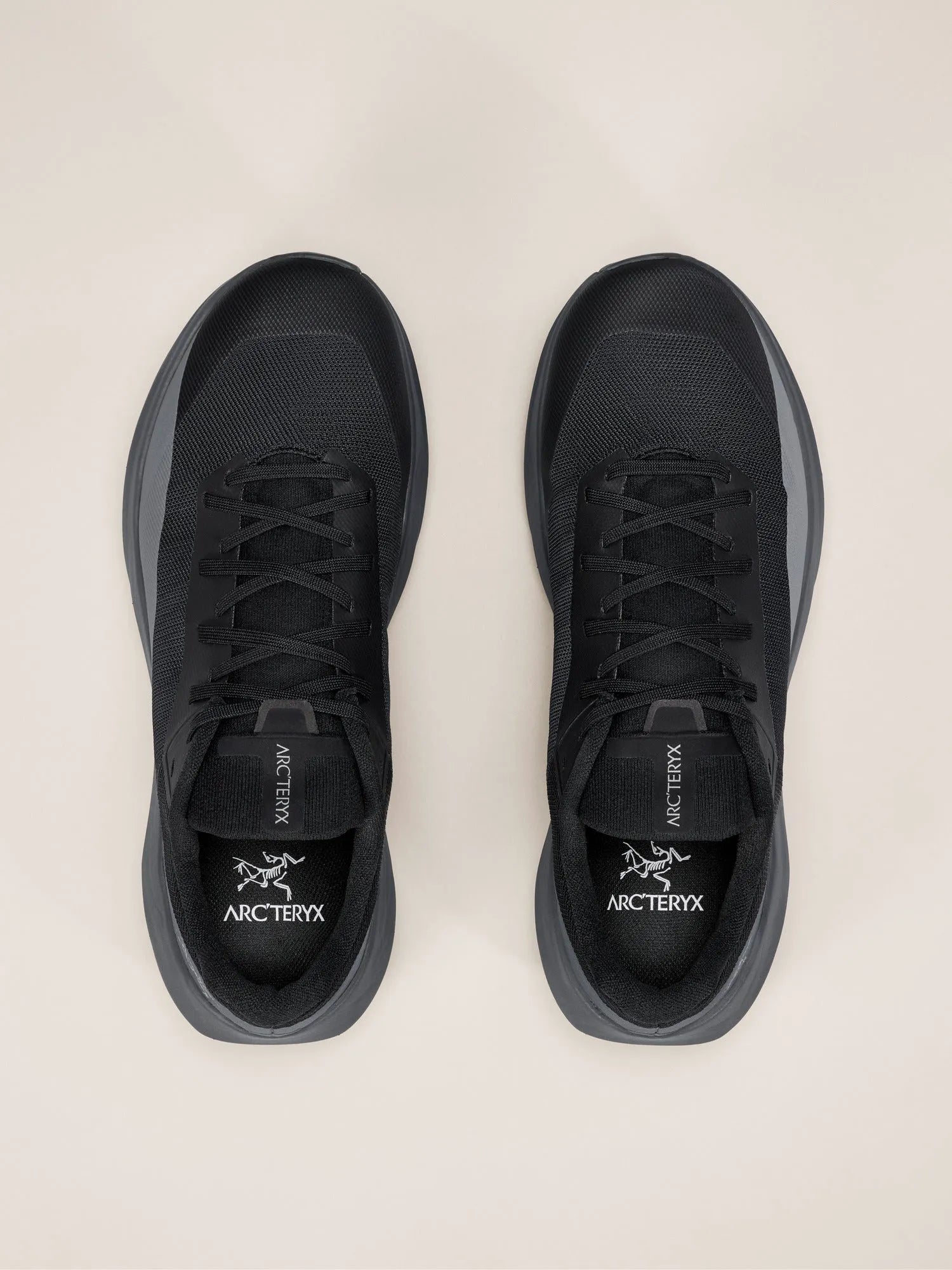 Black / Cloud