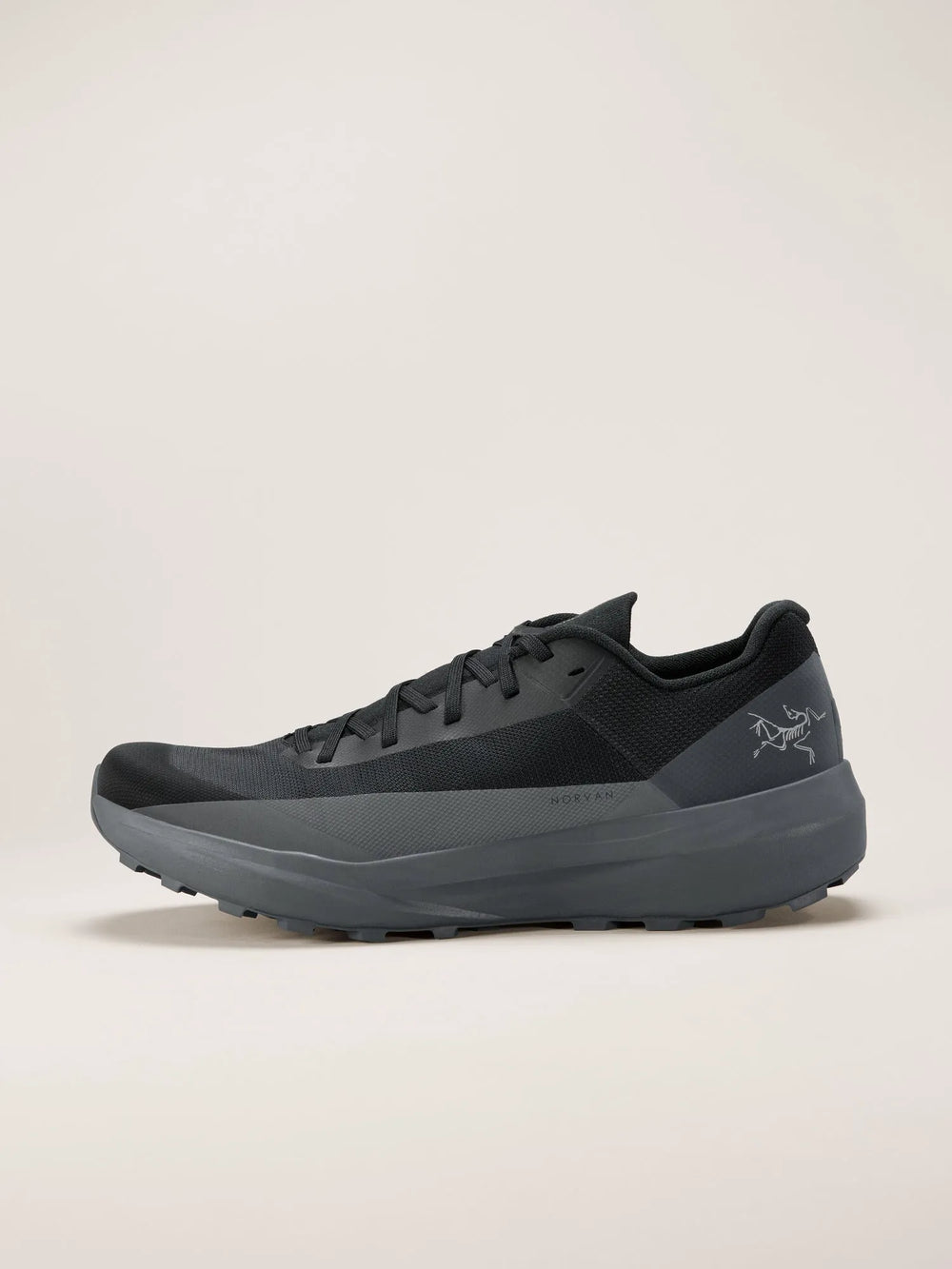 Black / Cloud