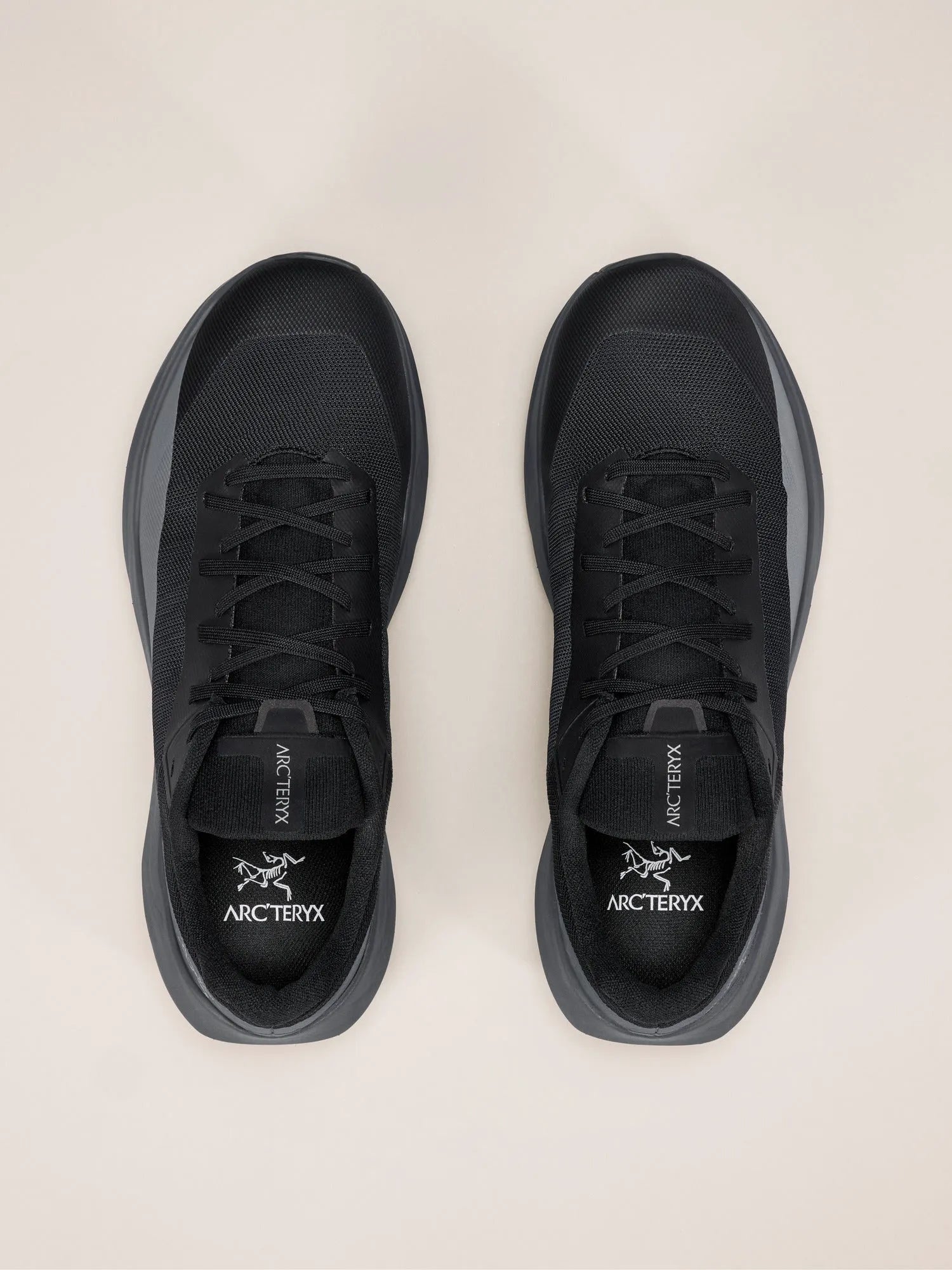 Black / Cloud
