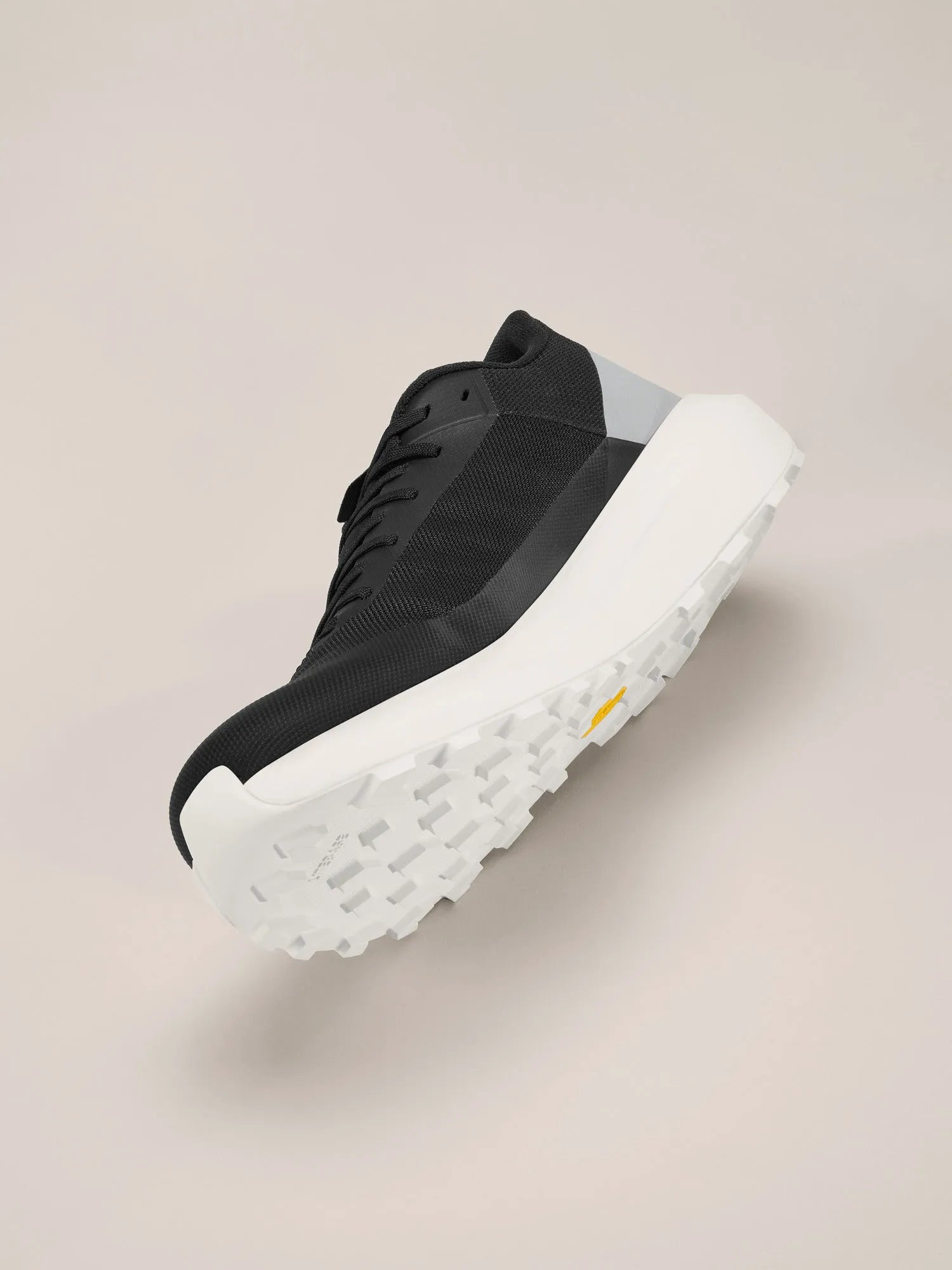 Black / Arctic Silk