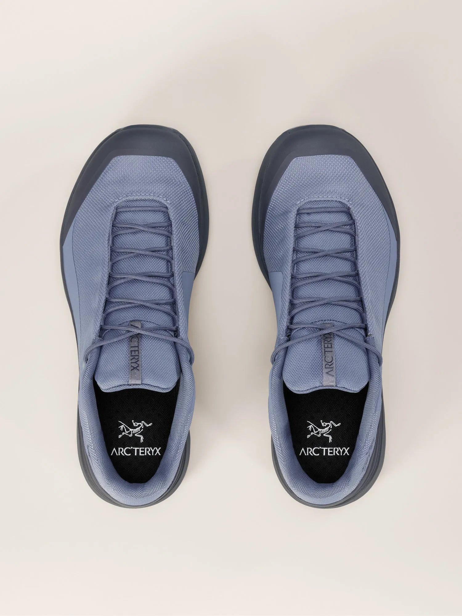 Stratus / Passport Grey