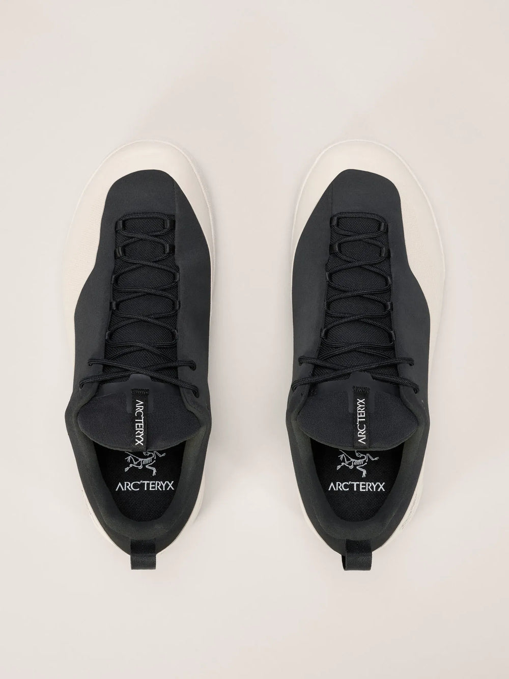 Black / Arctic Silk
